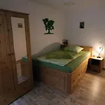 Gaestezimmer Zum Rotem Karpfen Casa de hóspedes *