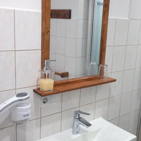 Gaestezimmer Zum Rotem Karpfen