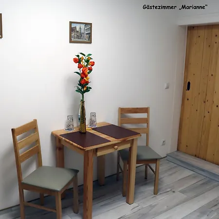 게스트하우스 Gaestezimmer Zum Rotem Karpfen