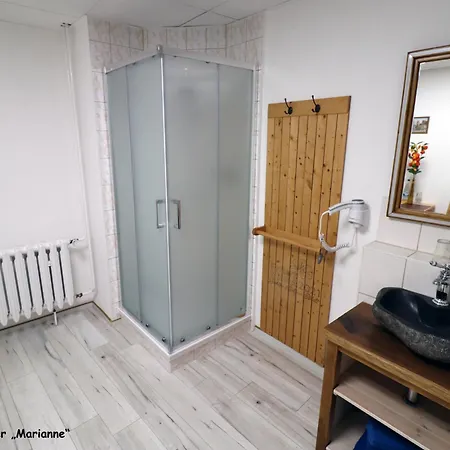 Gästezimmer Zum Rotem Karpfen * Erfurt