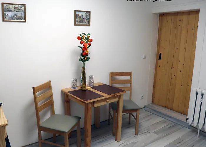 Konukevi Gaestezimmer Zum Rotem Karpfen